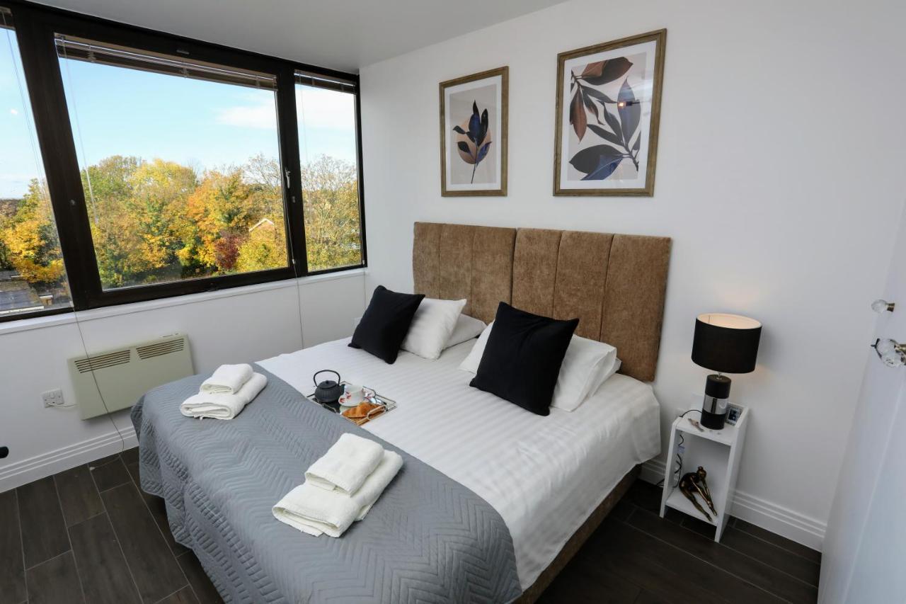 Aisiki Living At Upton Rd, Multiple 1, 2, Or 3 Bedroom Apartments, King Or Twin Beds With Free Wi-Fi & Parking Watford  Exterior foto