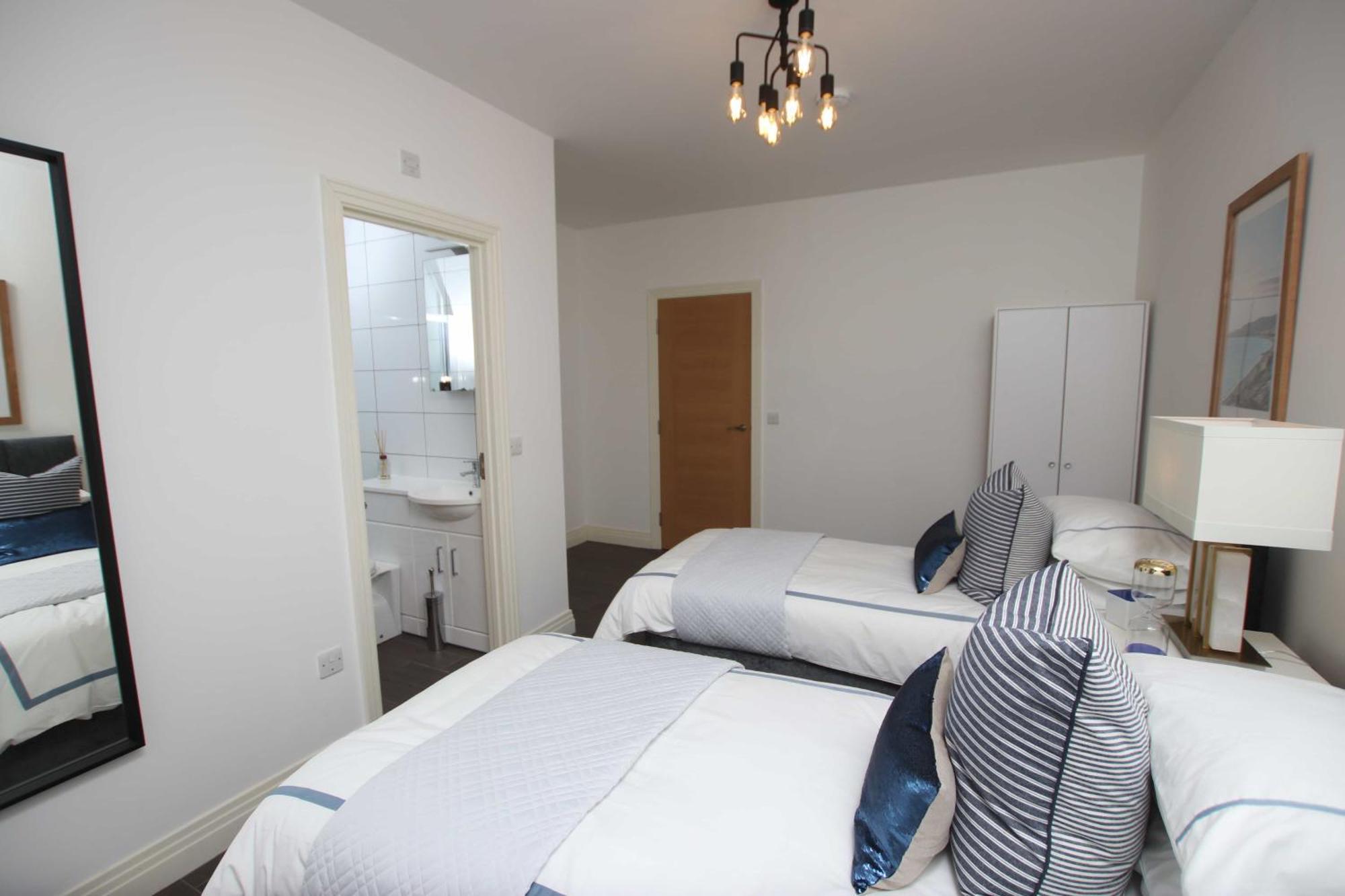 Aisiki Living At Upton Rd, Multiple 1, 2, Or 3 Bedroom Apartments, King Or Twin Beds With Free Wi-Fi & Parking Watford  Exterior foto