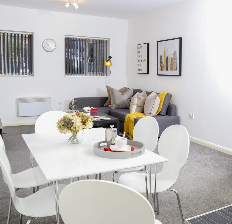 Aisiki Living At Upton Rd, Multiple 1, 2, Or 3 Bedroom Apartments, King Or Twin Beds With Free Wi-Fi & Parking Watford  Exterior foto