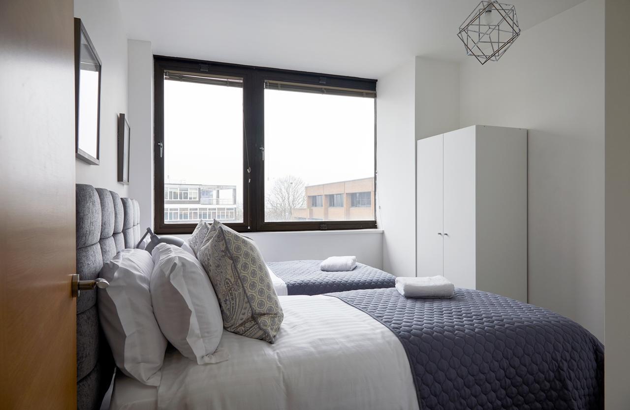 Aisiki Living At Upton Rd, Multiple 1, 2, Or 3 Bedroom Apartments, King Or Twin Beds With Free Wi-Fi & Parking Watford  Exterior foto